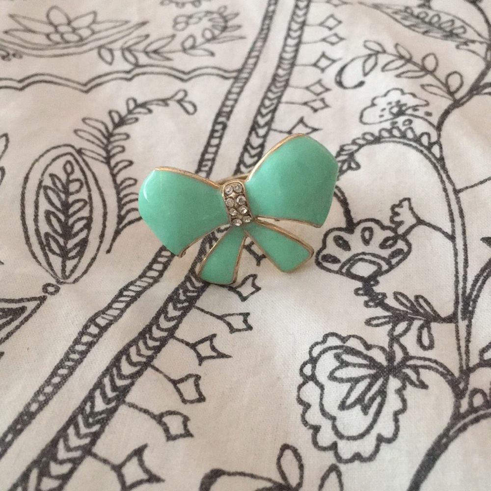 Bow Ring